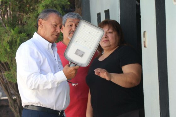 Atienden peticiones ciudadanas en la colonia San Luisito con instalación de luminarias LED