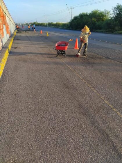Intensifican labores de limpieza en puentes y accesos principales a la ciudad