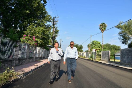 Supervisan obras de pavimentación en la calle General Terán y limpieza integral en la avenida Adolfo López Mateos
